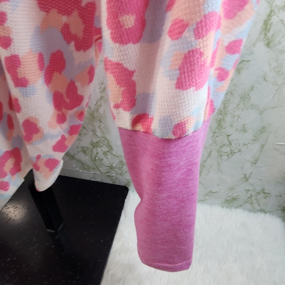 BiBI Leopard Print Lightweight Thermal Top - Picture 7 of 15